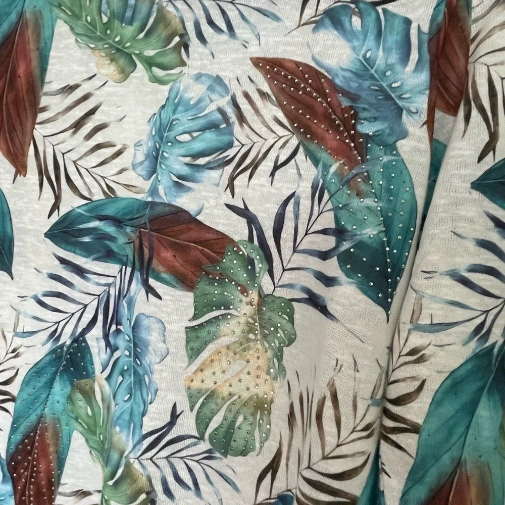 Milano feather and leaf Print Women's Top​​​​​ - Picture 2 of 5